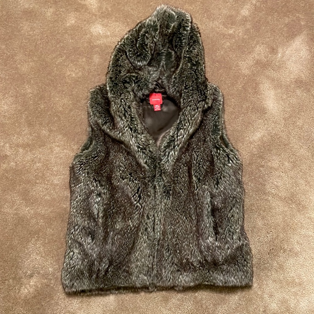 Saks Fifth Avenue fur vest! Size: medium/ large